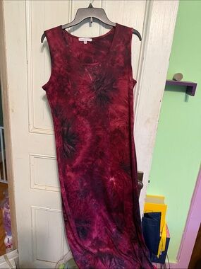 Annalee Burgundy Tie-Dye Sleeveless Maxi Dress